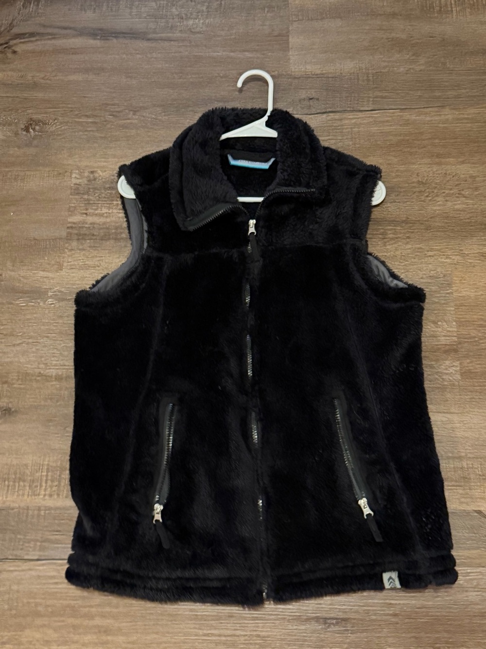 Free Country Black Plush Zippered Vest